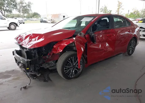 2024 Kia Forte Gt-Line z USA, uszkodzony, nr VIN 3KPF54AD2RE742313